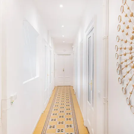 Spacious In Design District By Easylife Appartement
